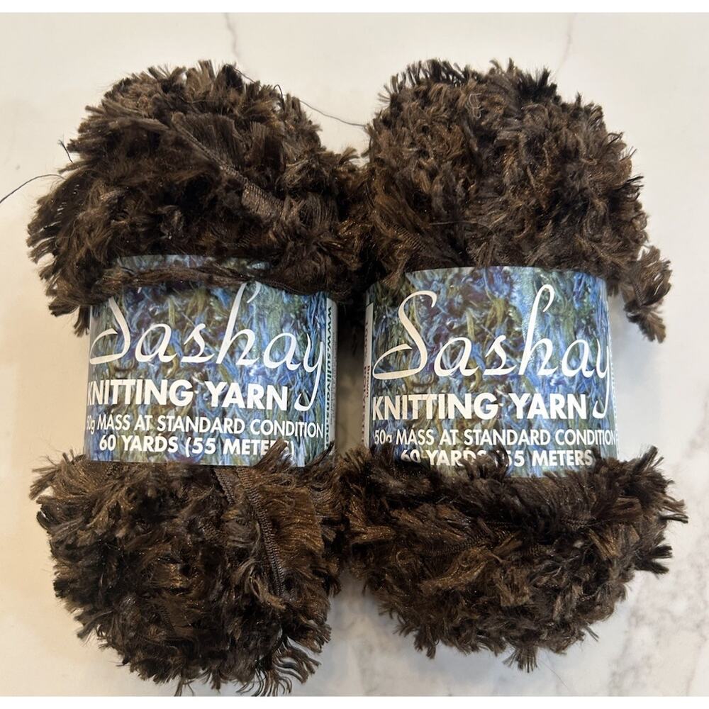 SASHAY Lot of 2 Eyelash Knitting Yarn 59 Yd Skeins Sullivans Fun Fur Brown 90292